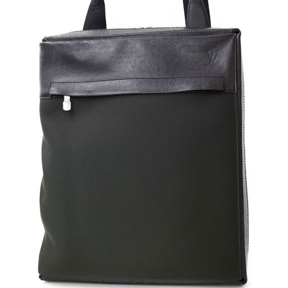 Louis Vuitton Veruca Taiga Bag - Picture 1 of 8